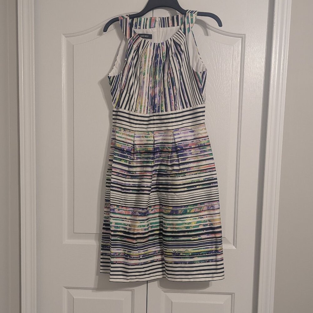 Women's Size 8 Colorful Nine West Dress - EUC